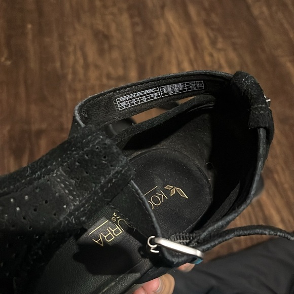 Koolaburra Ugg Ankle Strap Heel Black Size 9 - Picture 11 of 13